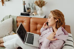 Struggling to stay committed to your goals? Here are the best accountability coaches online to provide you with the support you need to reach success.