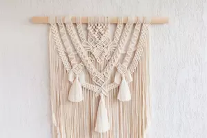 Looking to learn macrame? Here are the best macrame classes online to sharpen your skills and unlock your creativity.