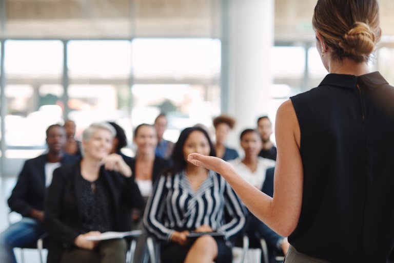 Would you like to improve your ability to read people? Here are the best body language books that will boost your social intelligence.